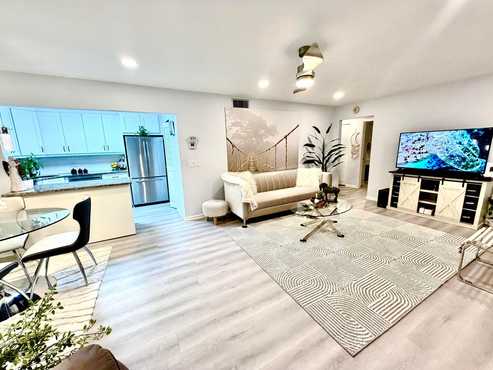 Property Photo: 301 Knotty Pine Circle B-2 FL 33463