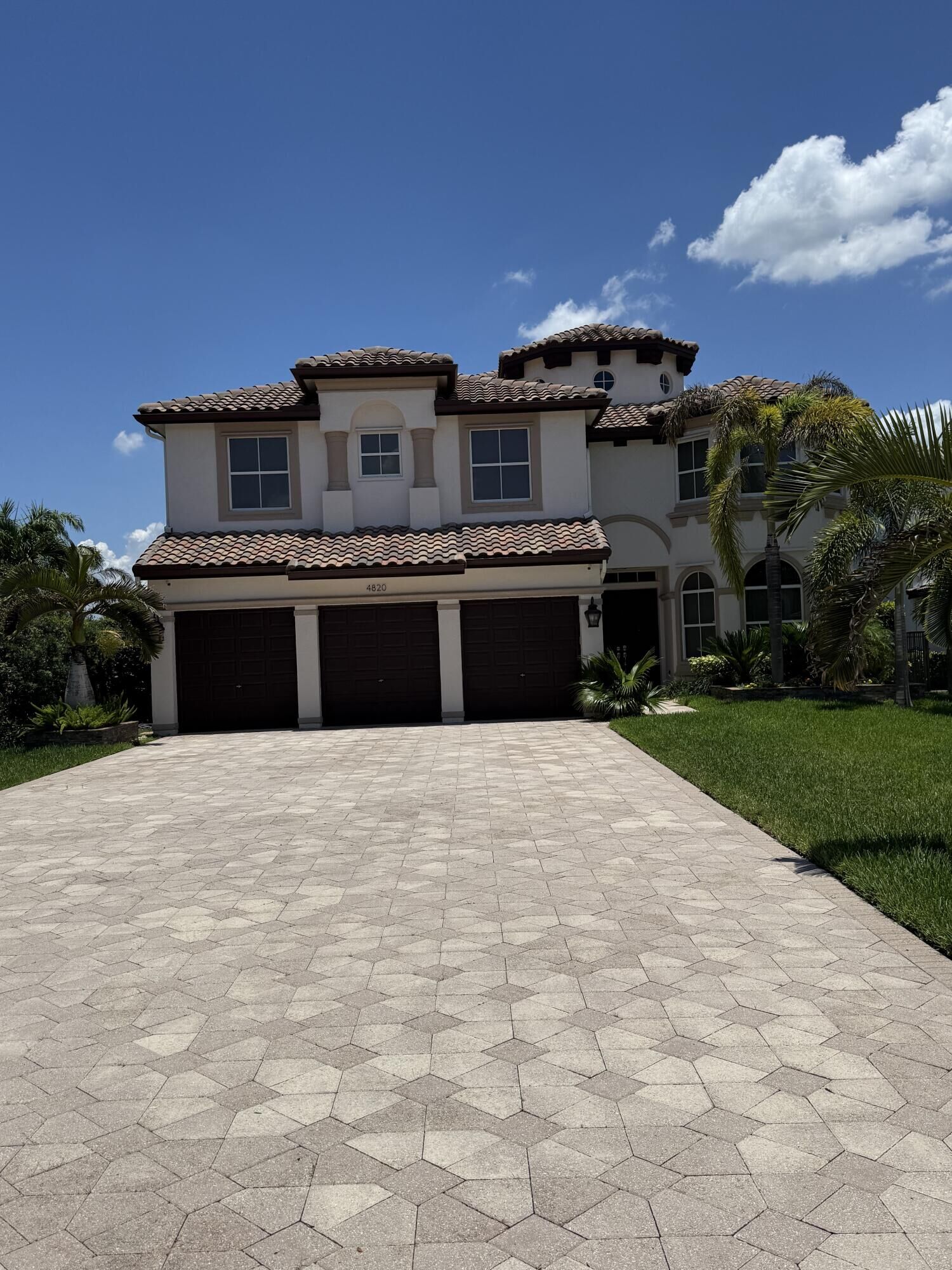 Property Photo: 4820 SW 161st Lane FL 33027