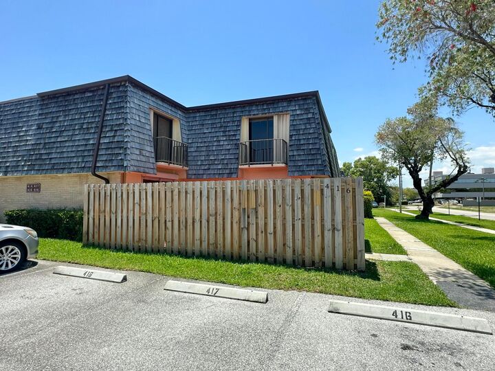 Property Photo:  416 Arabian Road  FL 33461 