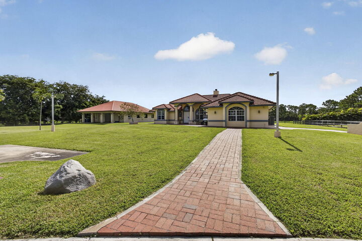 Property Photo: 2564 Deer Run Trail FL 33470