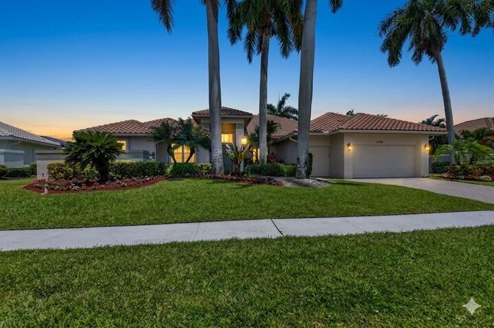 Property Photo: 10546 Stonebridge Boulevard FL 33498