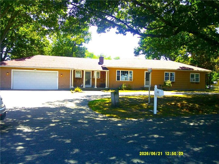 Property Photo:  262 Pequot Avenue  RI 02889 