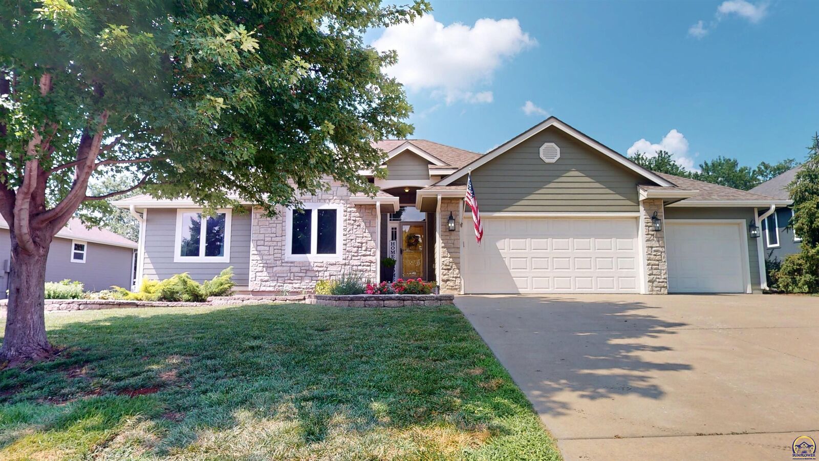 Property Photo:  3404 SE 39th Ter  KS 66609 