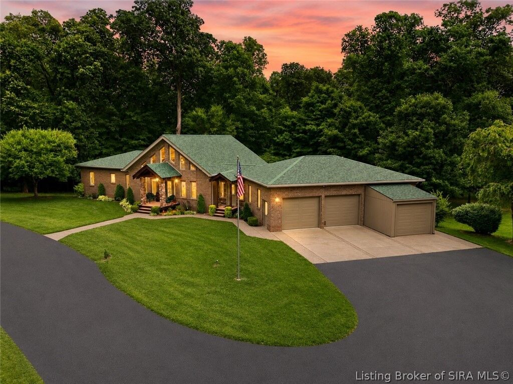 Property Photo: 7438 Kensington Road IN 47136