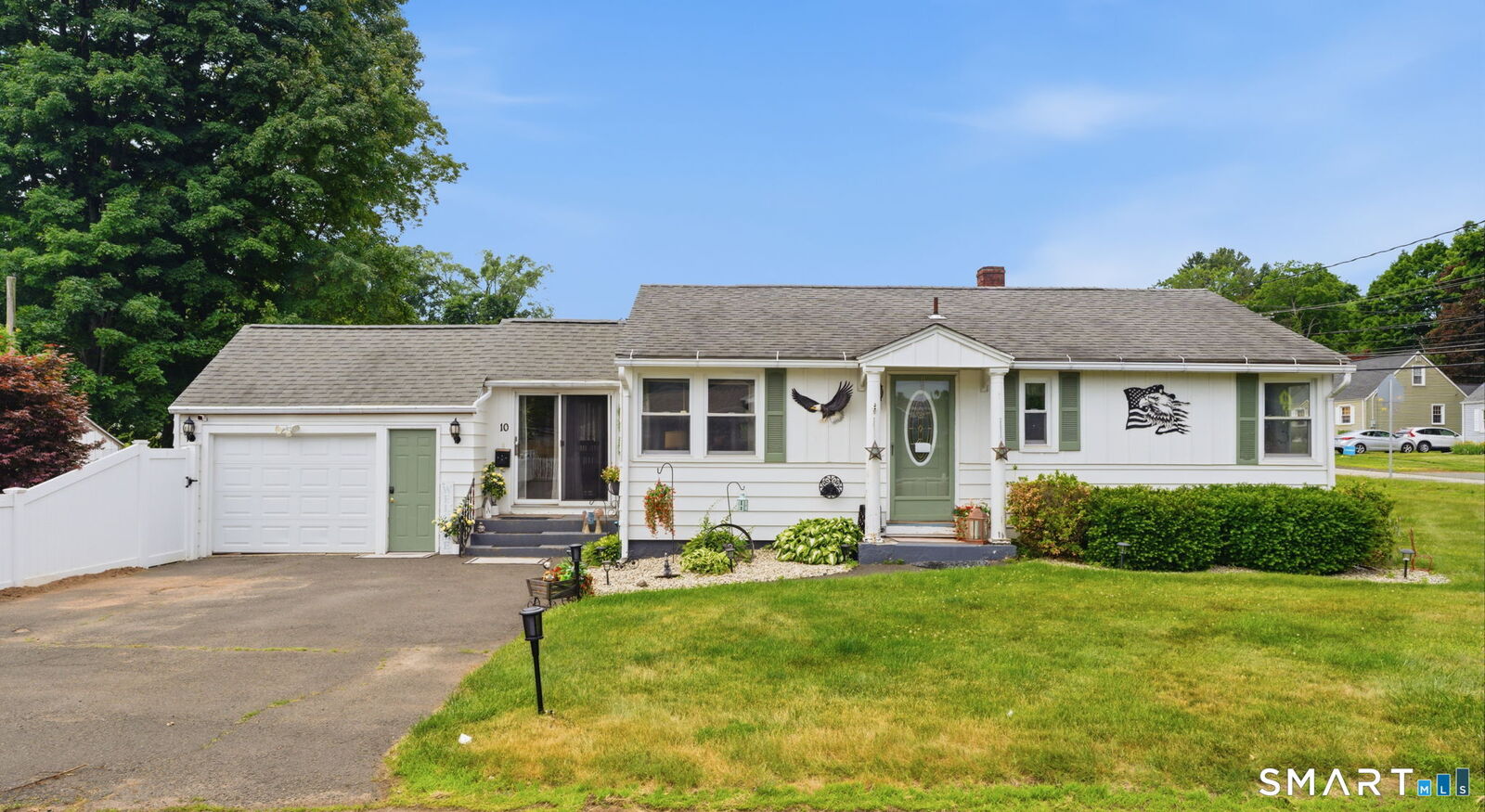 Property Photo:  10 Plum Orchard Road  CT 06489 