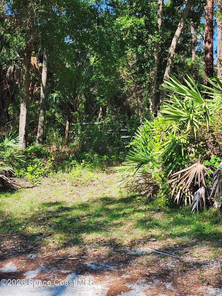 Property Photo:  9581 Parker Drive  FL 32976 