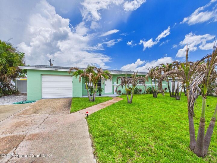 Property Photo: 209 SE Second Street FL 32937