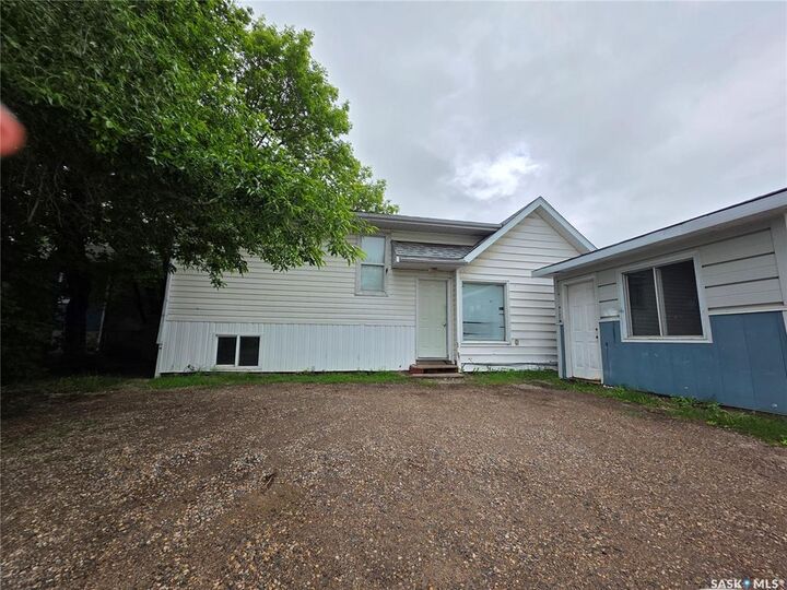 Photo de la propriété:  838 1st Street  SK S4A 0G3 