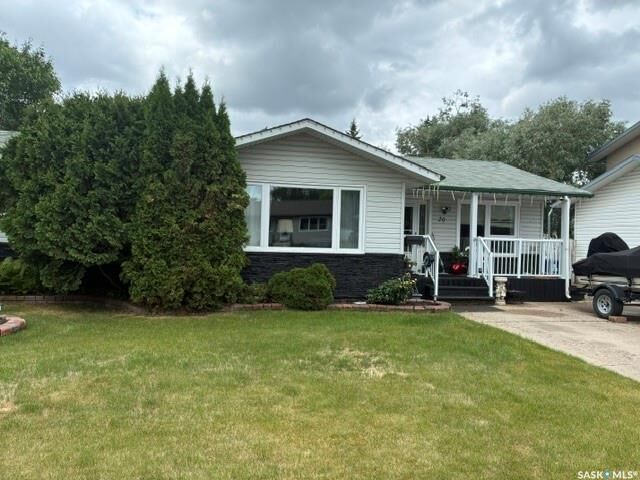 Property Photo:  20 Clark Crescent  SK S7H 3L9 