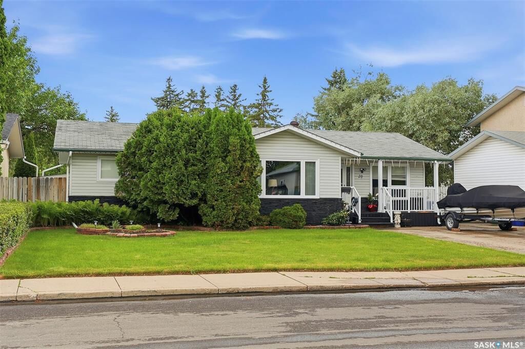 Property Photo:  20 Clark Crescent  SK S7H 3L9 