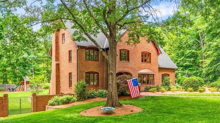 Property Photo: 807 Blanton Place NC 27408