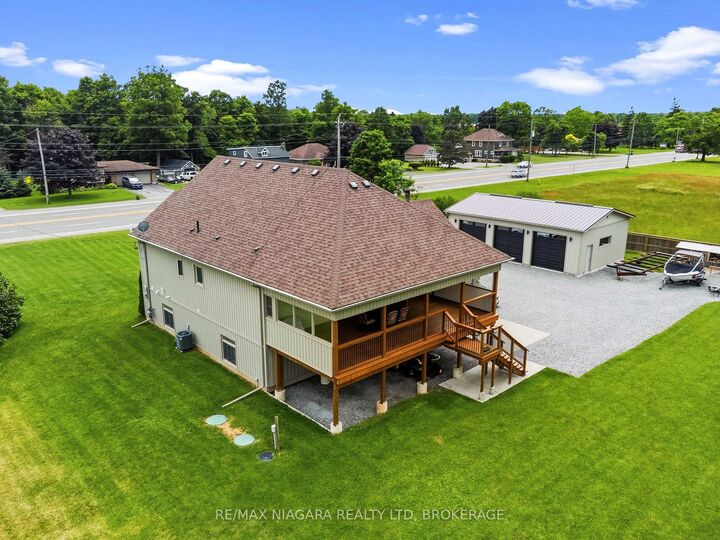2876 3 Highway E — photo 1