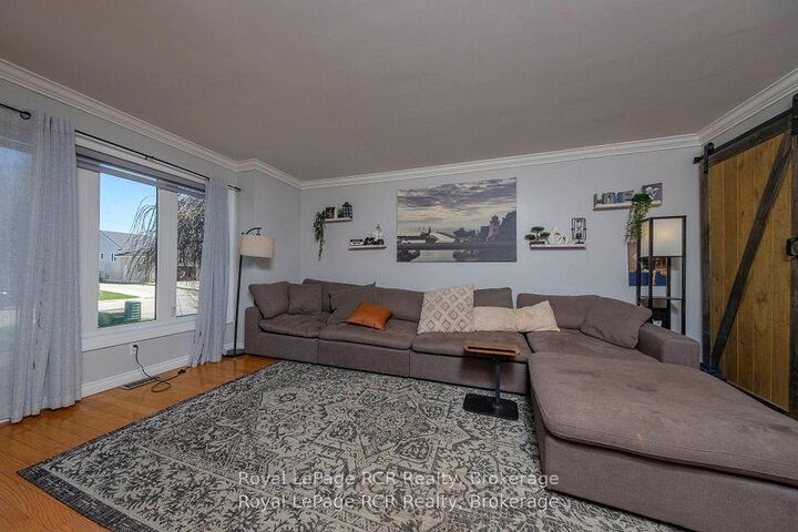 Property Photo: 396 Murray Boulevard ON N2Z 3B3