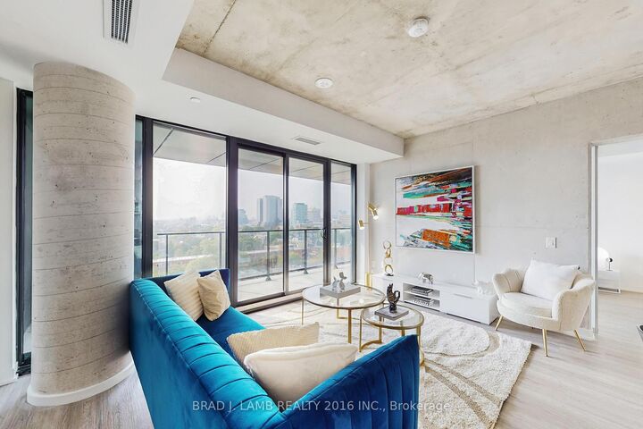 Property Photo: 195 McCaul Street 1011 ON M5T 0E5