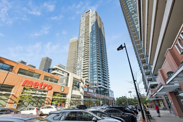 2200 Lake Shore Boulevard W 1809 — photo 1