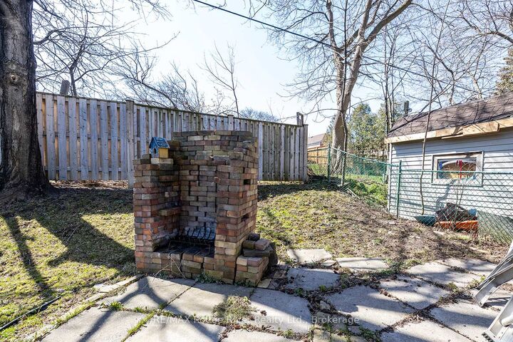 Property Photo: 9 Granard Boulevard ON M1M 2C9