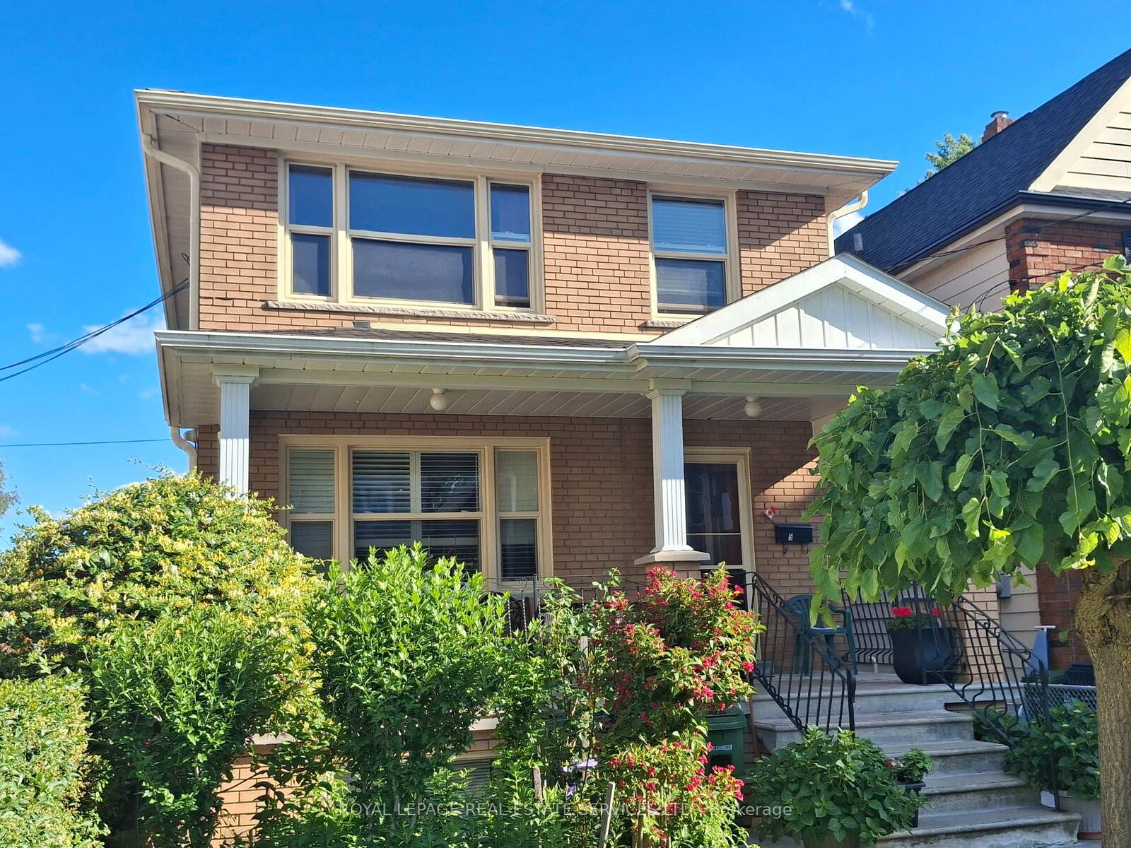 Property Photo:  5 Pendrith Street  ON M6G 1R6 