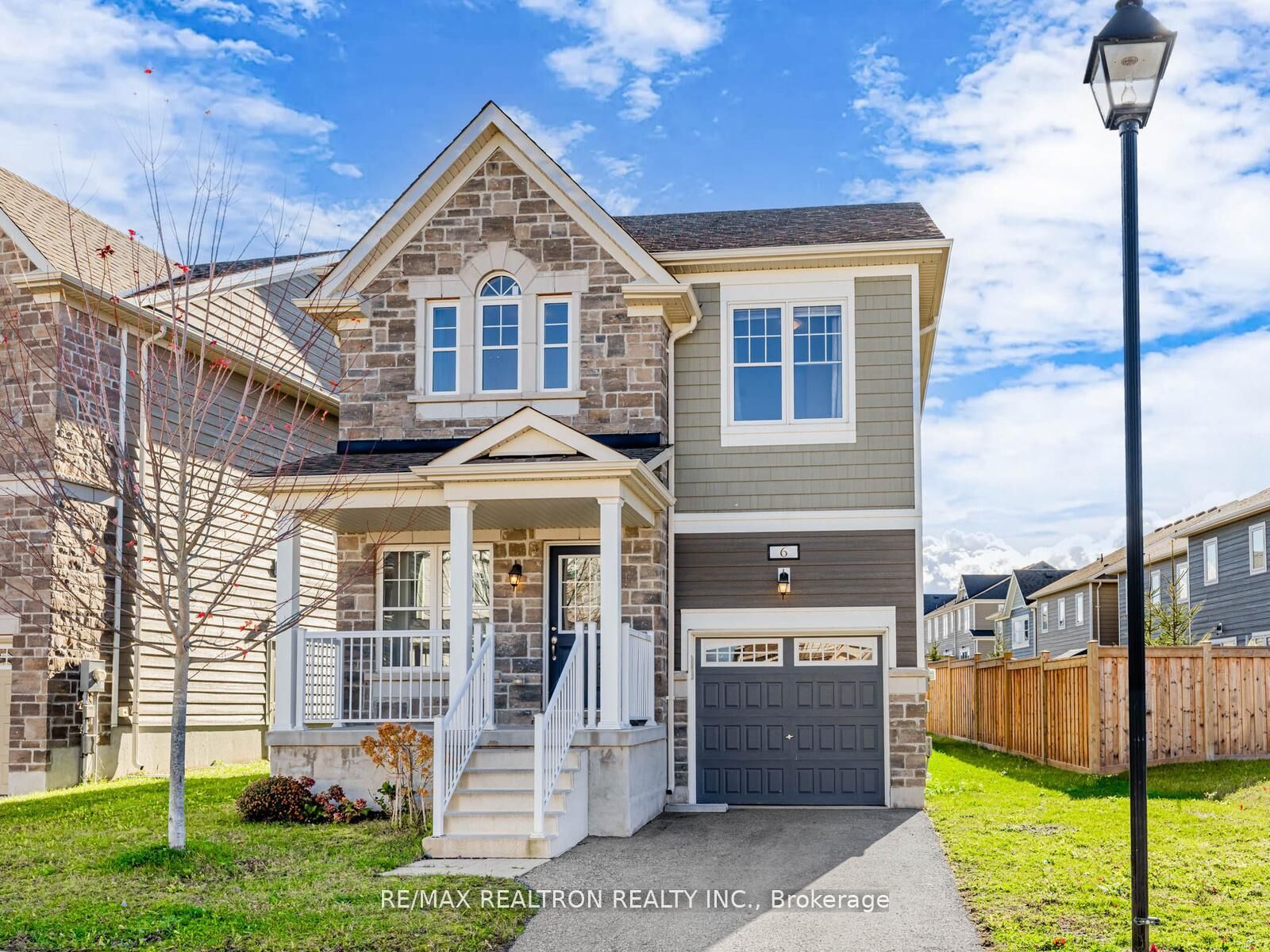 Property Photo: 6 Bobolink Drive ON L9Z 0J2