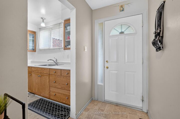 Property Photo: 1444 Palmerston Drive 98 ON K1J 8P1