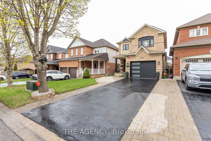 54 Thames Drive — photo 1