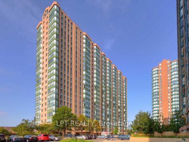 Property Photo: 135 Hillcrest Avenue 2307 ON L5B 4B1
