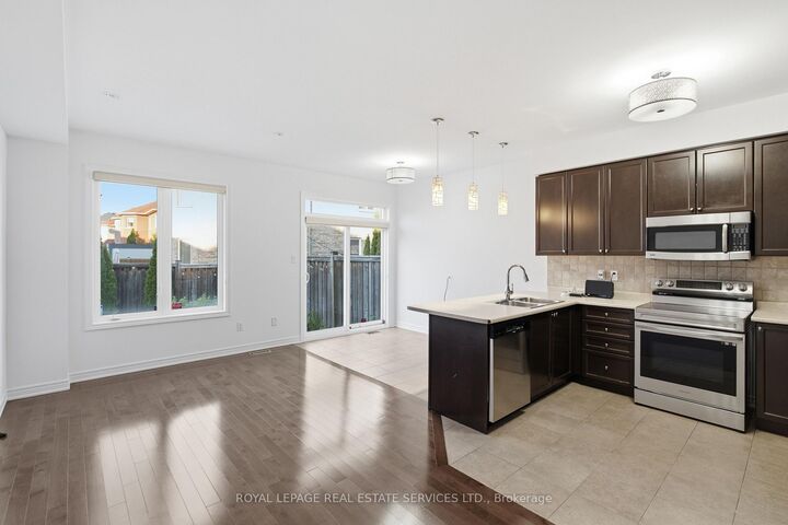 Property Photo: 4309 Trail Blazer Way ON L5R 0A9
