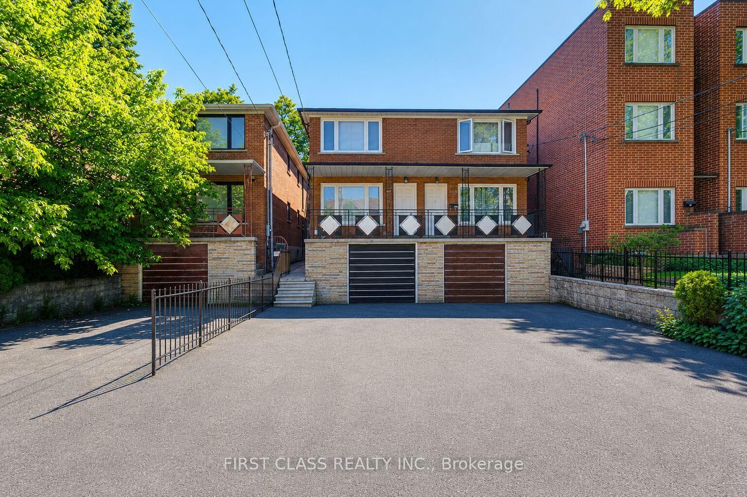 Property Photo: 427 Leslie Street ON M4M 3E3
