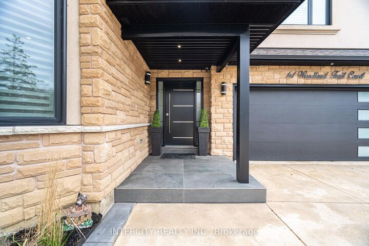 Property Photo: 61 Woodland Trail Court ON L4L 9H9
