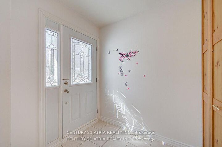 Photo de la propriété:  154 Freshmeadow Drive  ON M2H 2R1 