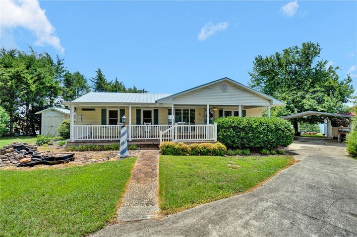 Property Photo:  225 Nicholson Cove Road  SC 29672 