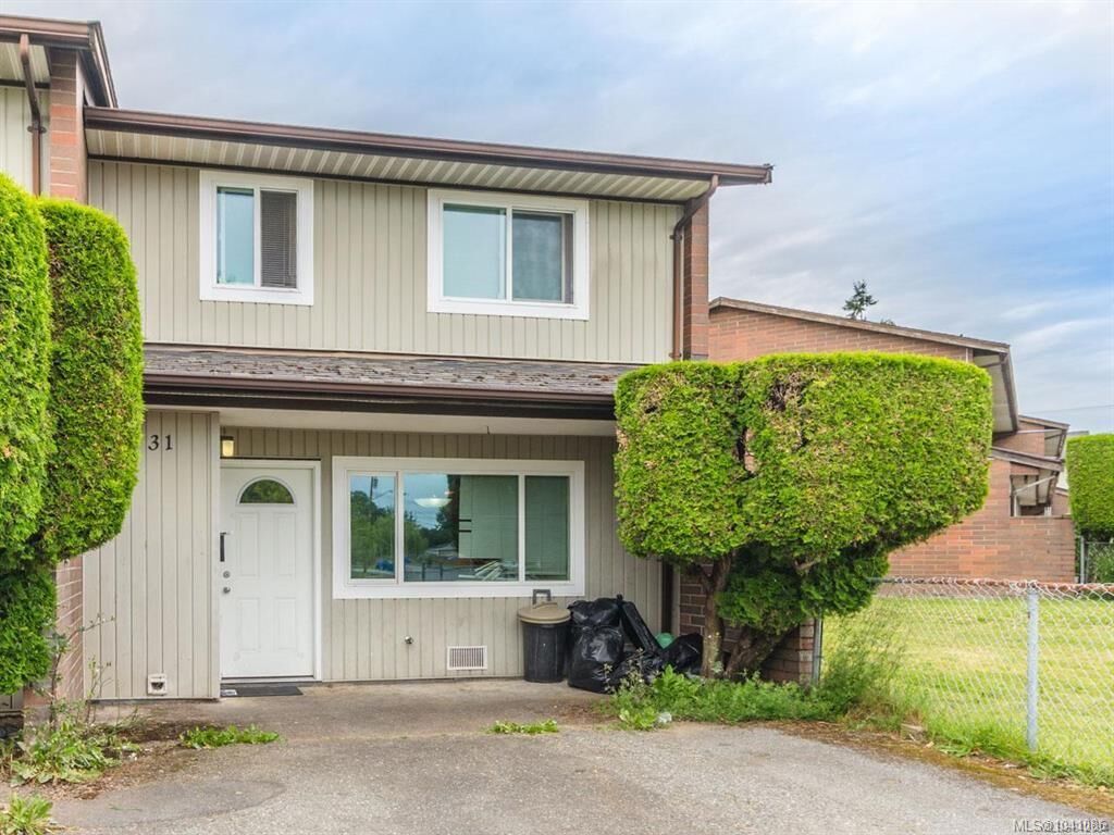 Property Photo: 285 Harewood Rd #31 BC V9R 2Z1