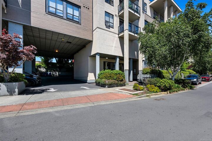 Property Photo:  820 Short St #106  BC V8X 2V6 