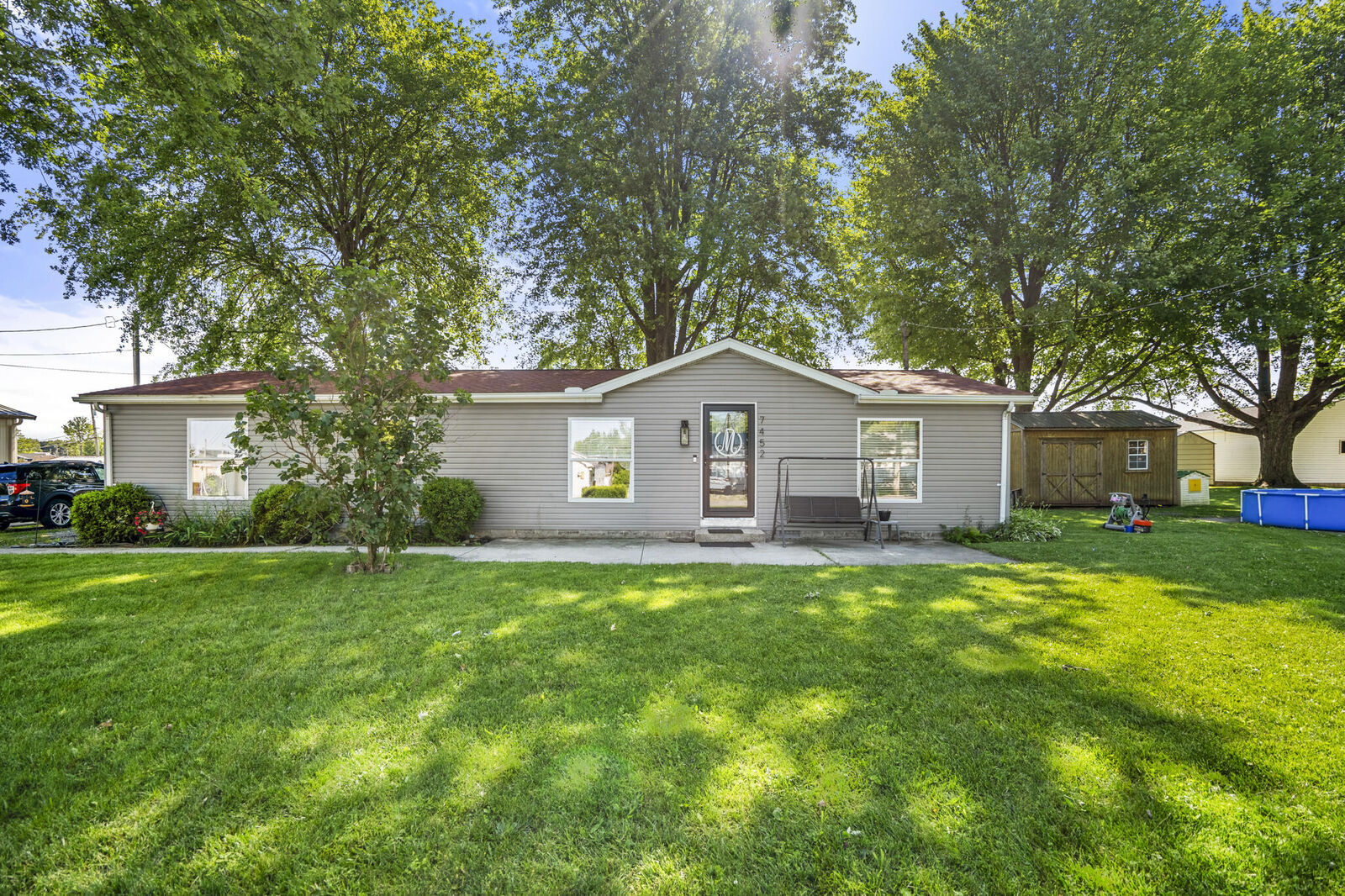 Property Photo:  7452 Edison Street  OH 43348 