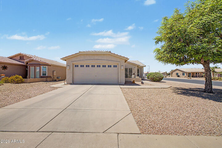 Property Photo:  1433 E Cherry Hills Drive  AZ 85249 