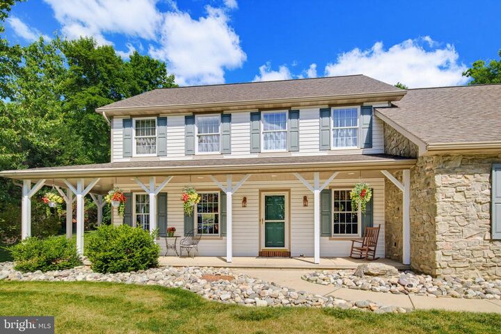 Property Photo:  849 Pilgrims Pathway  PA 17563 