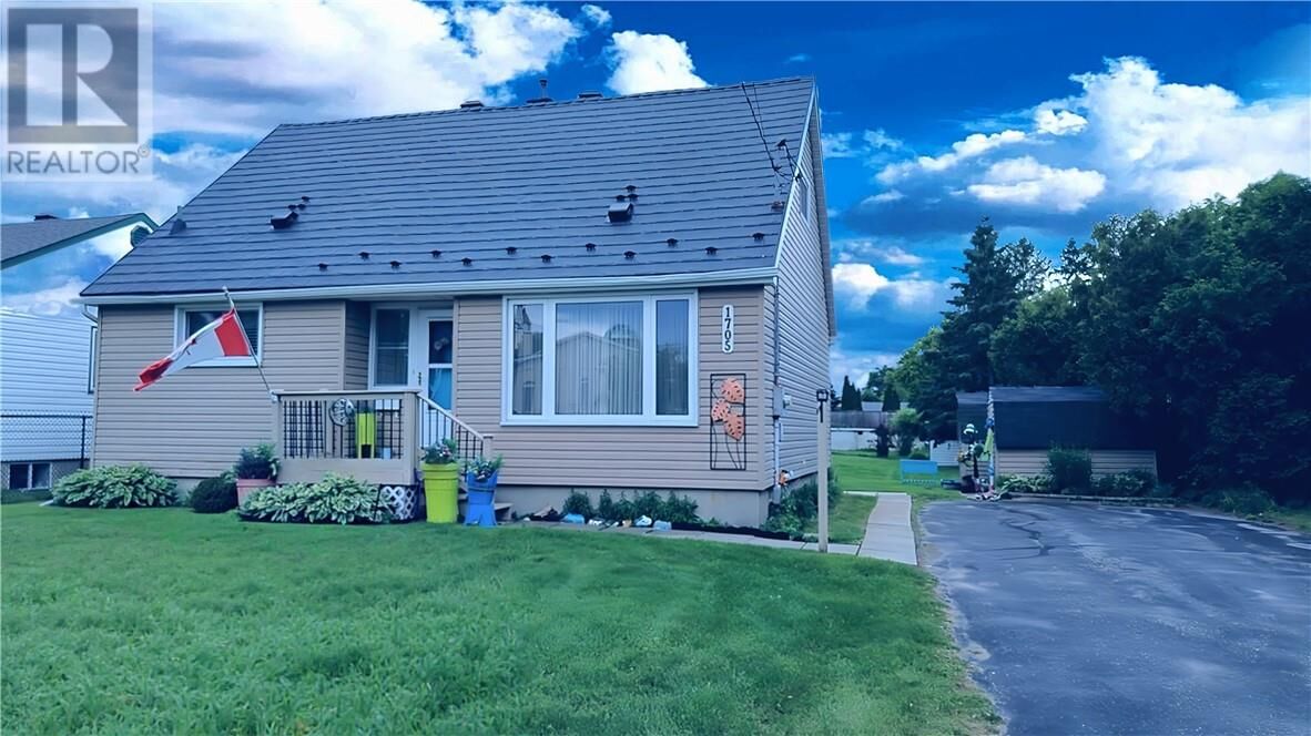 Property Photo:  1705 Gemmel Street  ON P3A 1H5 