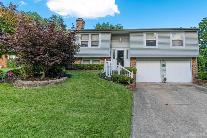 Property Photo: 784 Forsythe Place OH 45040