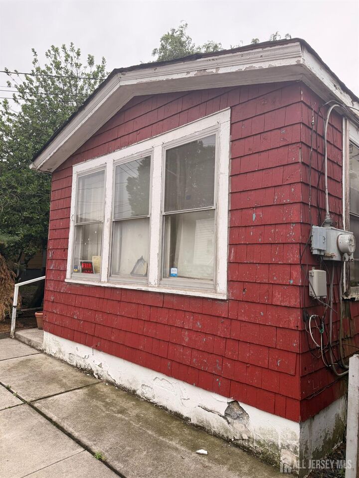Property Photo:  47 May Street  NJ 08861 
