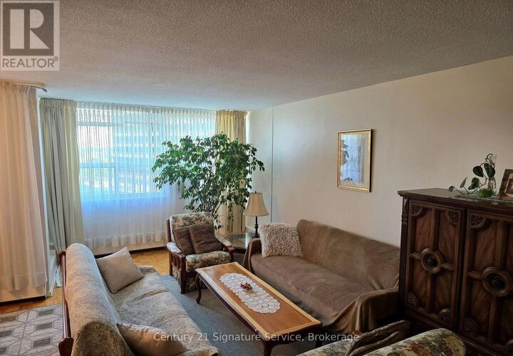 Property Photo: 451 The West Mall 917 ON M9C 1G1