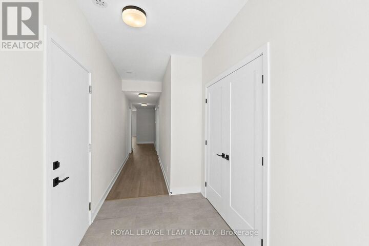 Property Photo: 1136 Moore Street 2 ON K6V 0H2