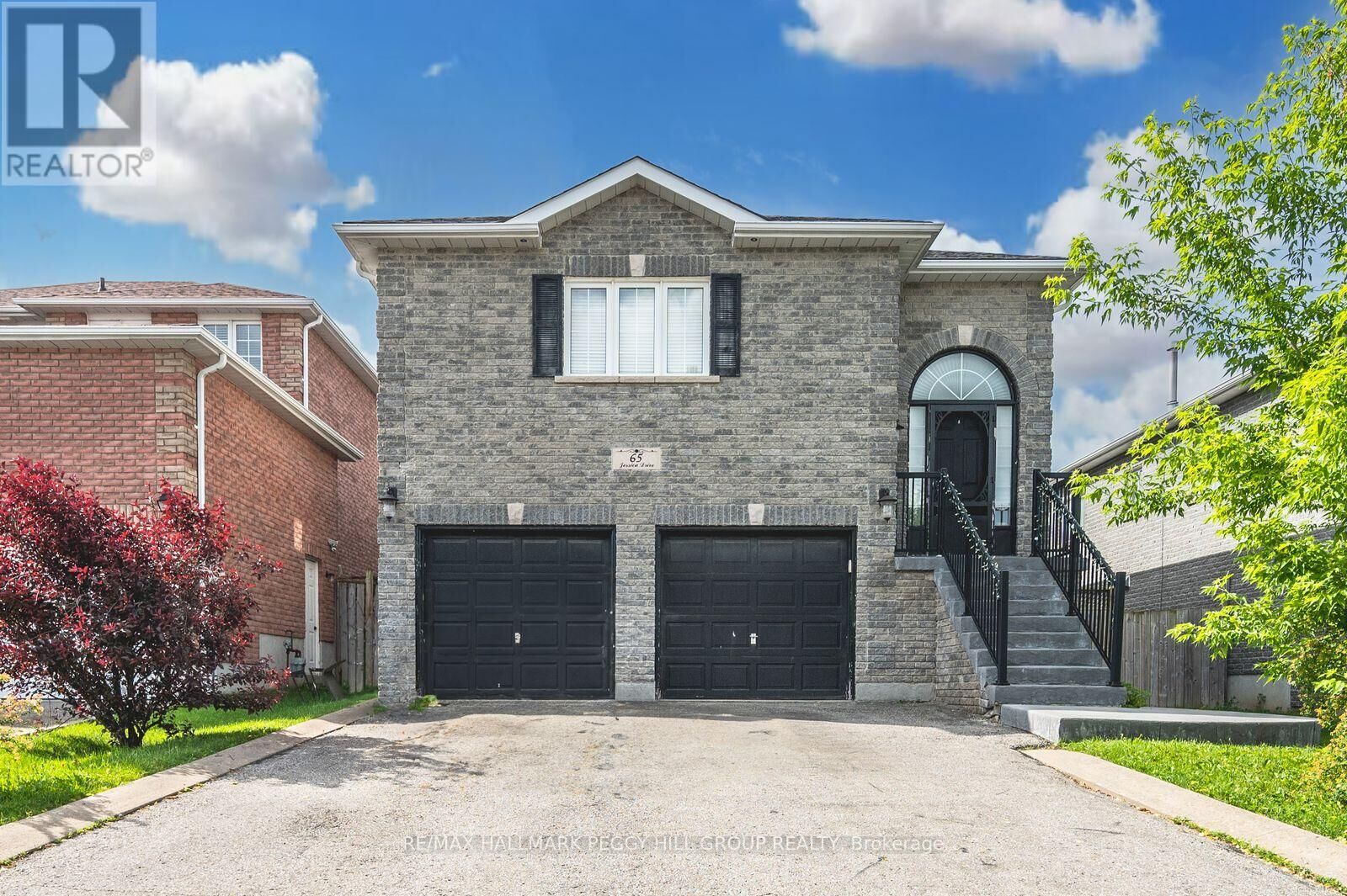 Property Photo:  65 Jessica Drive Lower  ON L4N 5T3 