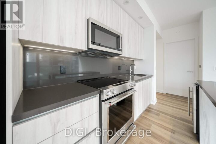 Property Photo:  8 Gloucester Street 2303  ON M4Y 0H8 