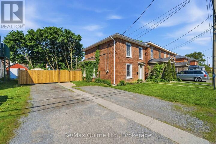Property Photo:  292 Coleman Street  ON K8P 3H9 