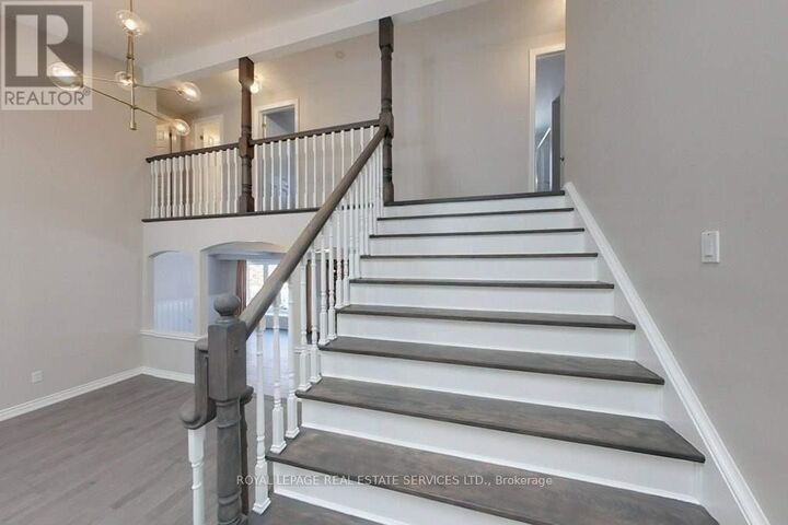 Property Photo:  141 Castle Crescent  ON L6J 5H4 