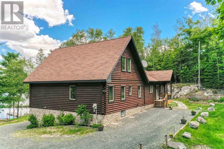 Property Photo: 6 Quirke Ln ON P5A 2S9