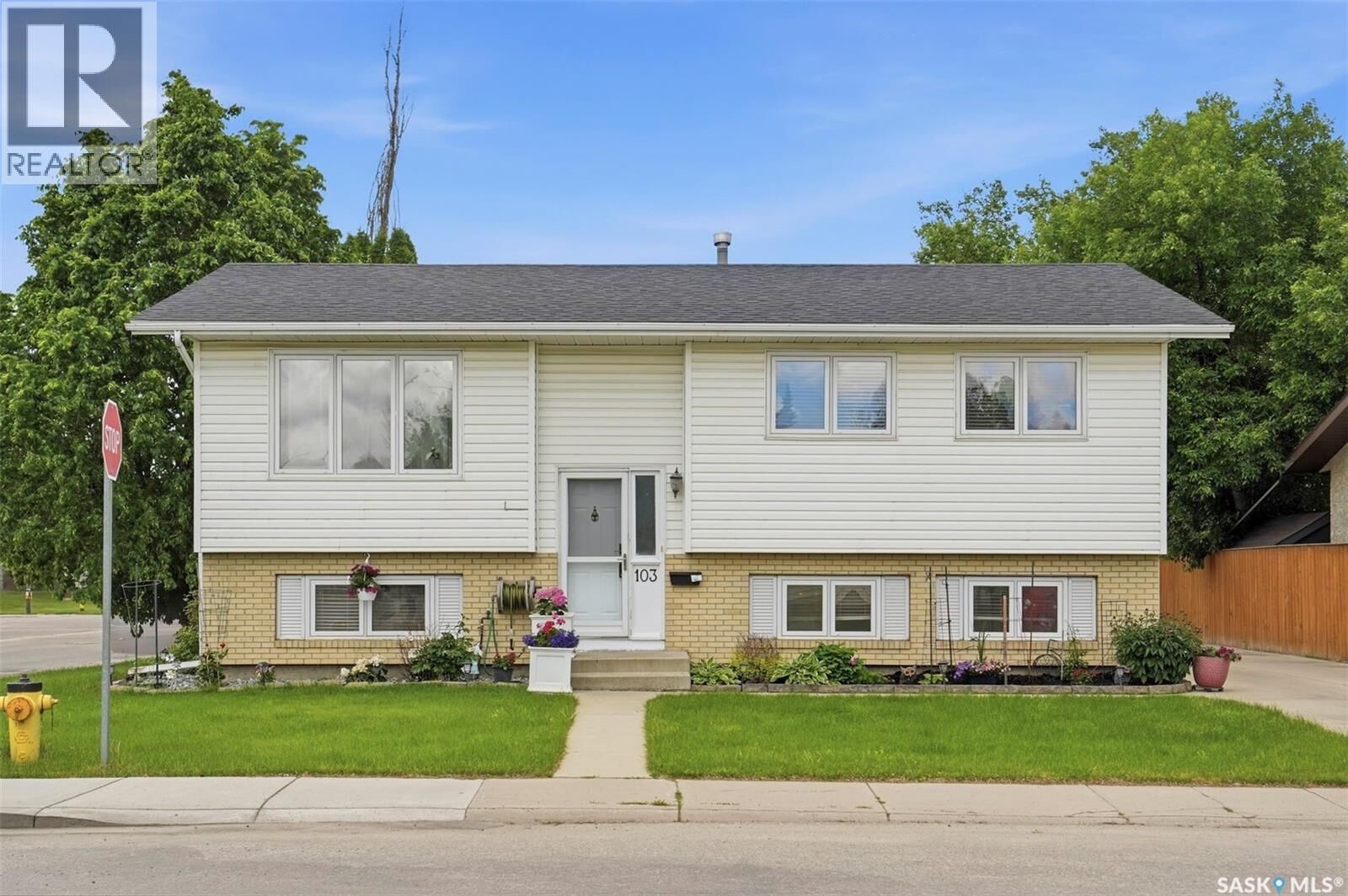 Property Photo: 103 Nordstrum Road SK S7K 6P9