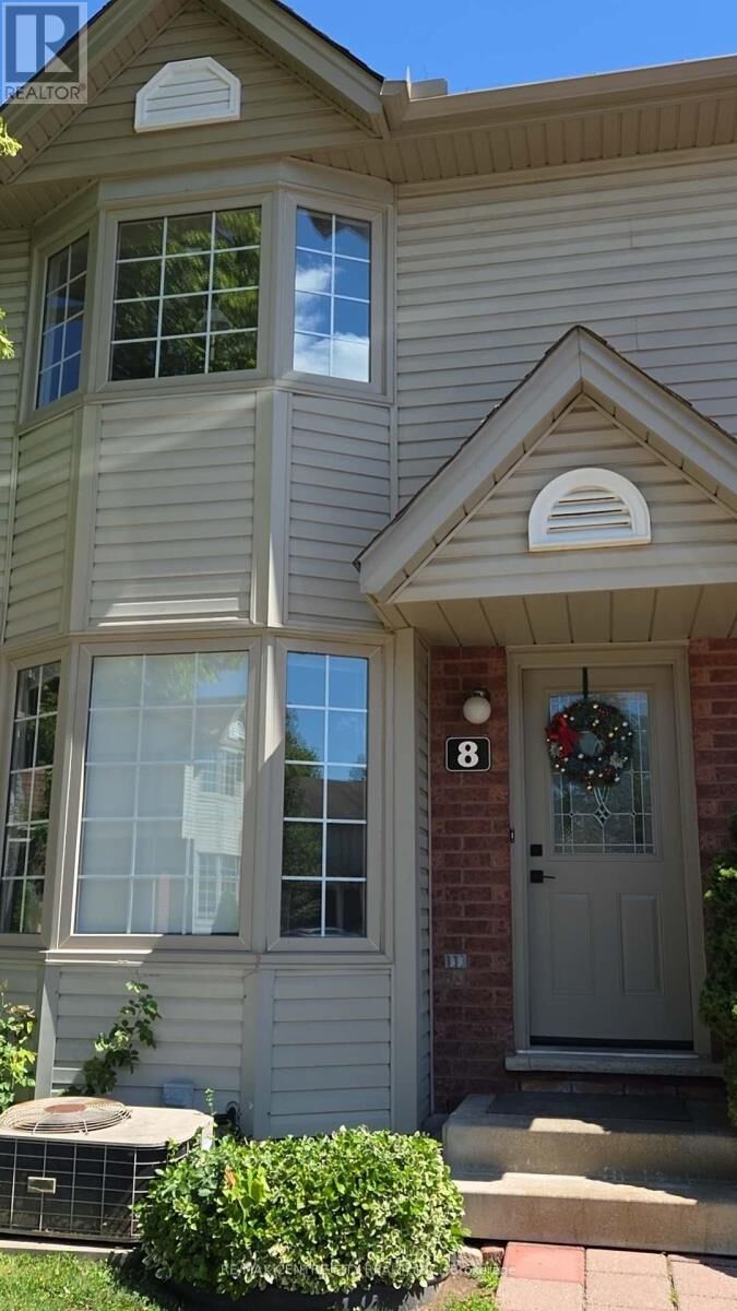 Property Photo:  50 Chapman Court 8  ON N6G 5E1 