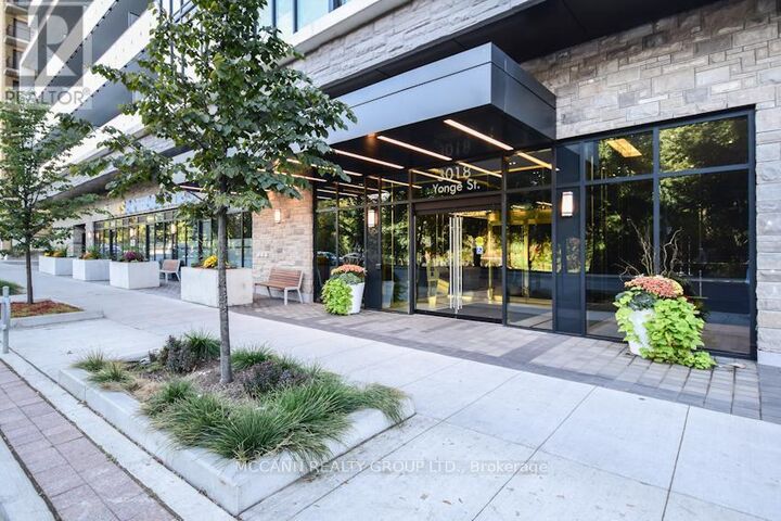 Property Photo: 3018 Yonge Street Uph8 ON M4N 0A5