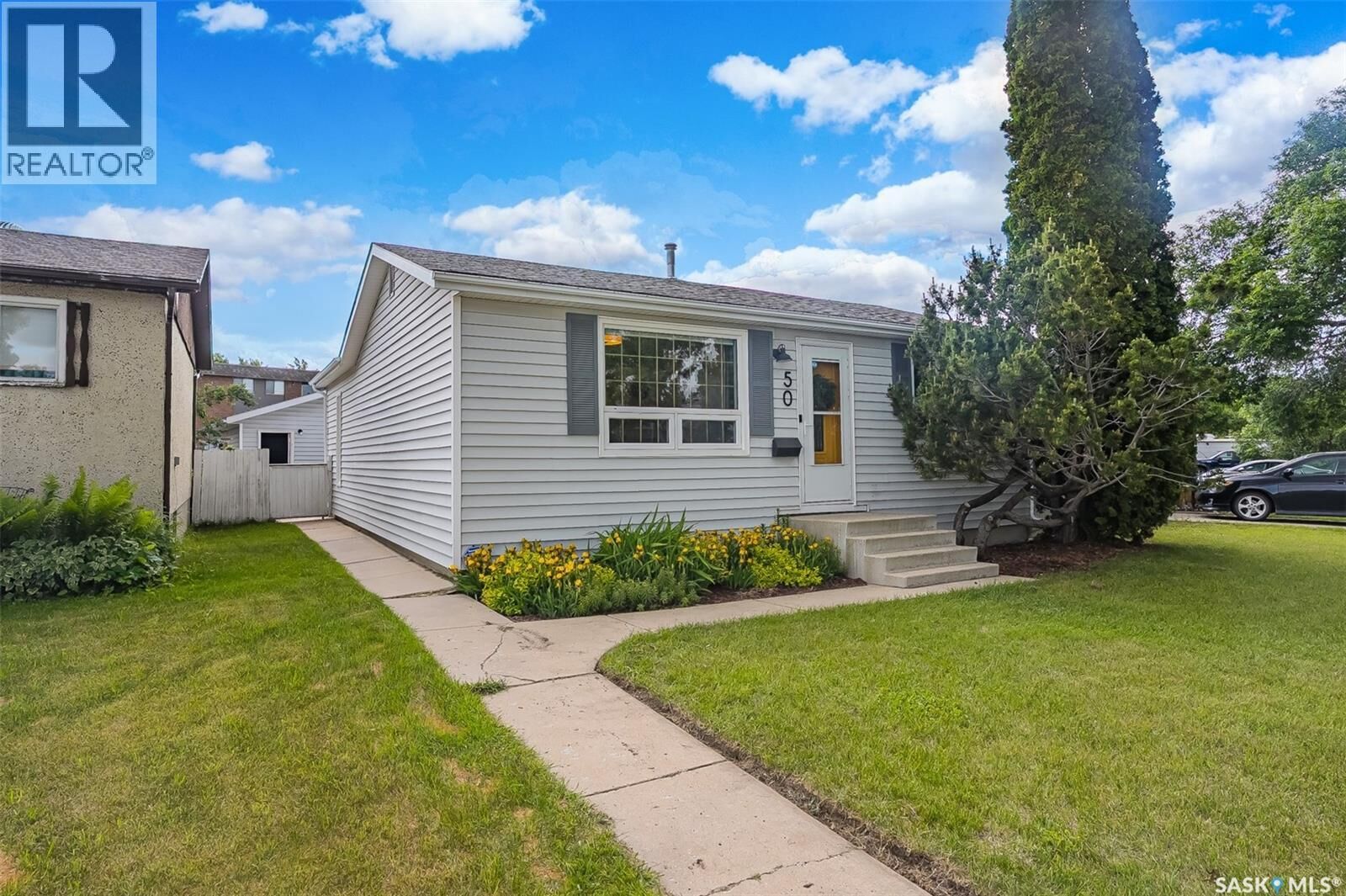 Property Photo:  50 Matheson Place  SK S7L 3Y5 