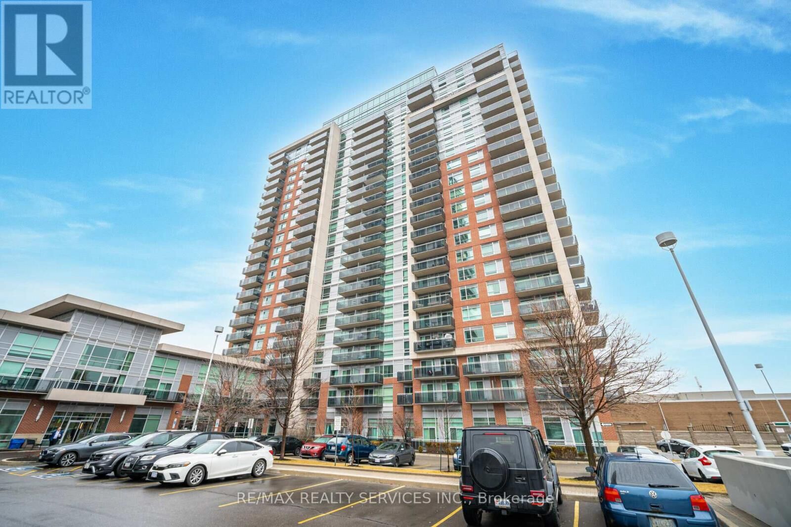 Property Photo:  215 Queen Street East 211  ON L6W 0A9 